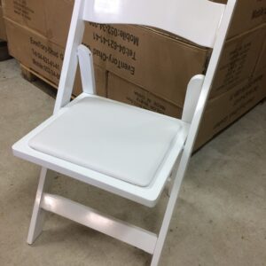 כיסא עץ מתקפל לבן מרופד